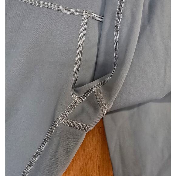 Lot Of 4 Lululemon One 28" Leggings, One Long Sleeve, Two Tank Tops - Picture 11 of 16